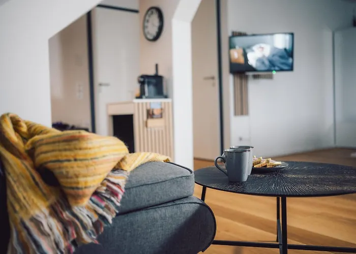 13 Im Wald Mit Balkon אמברג